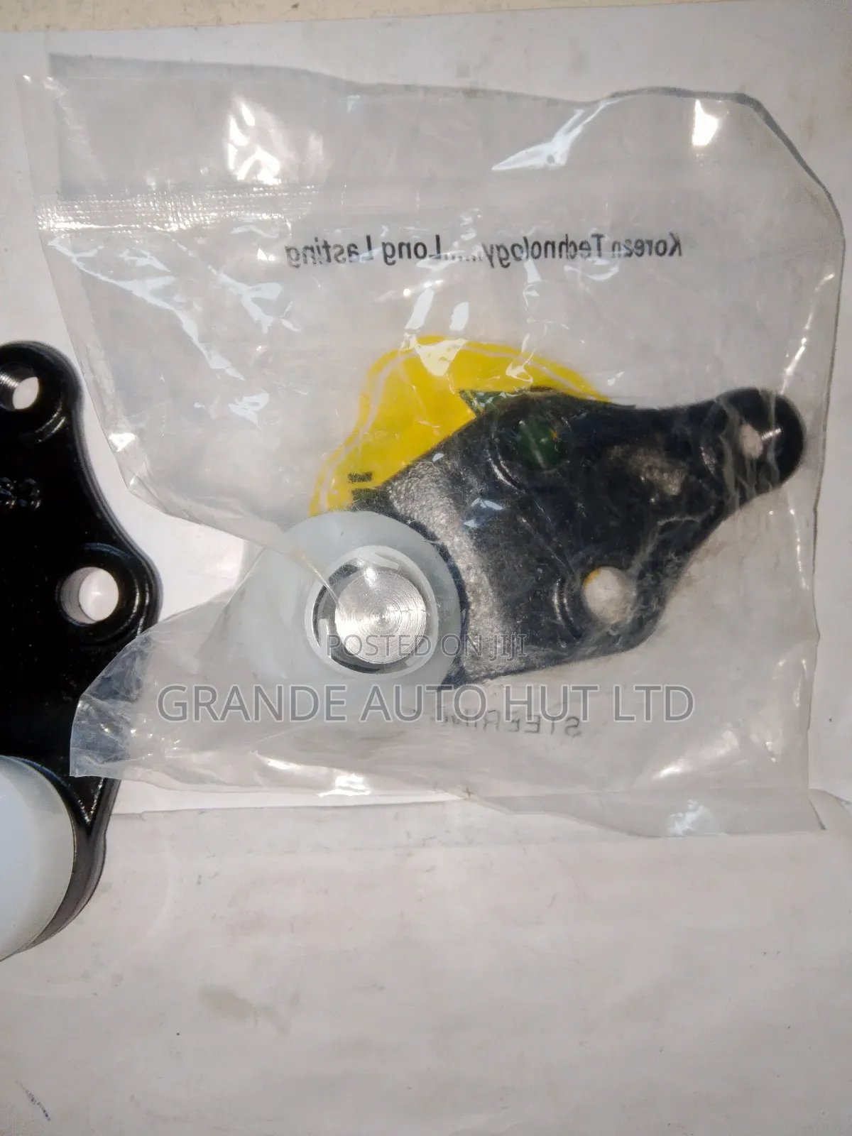Front Ball Joint for Kia Sorento 2015 (Yebi Brand)