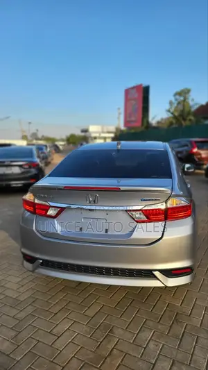 Honda Grace 1.5 Hybrid FWD 2018 Silver