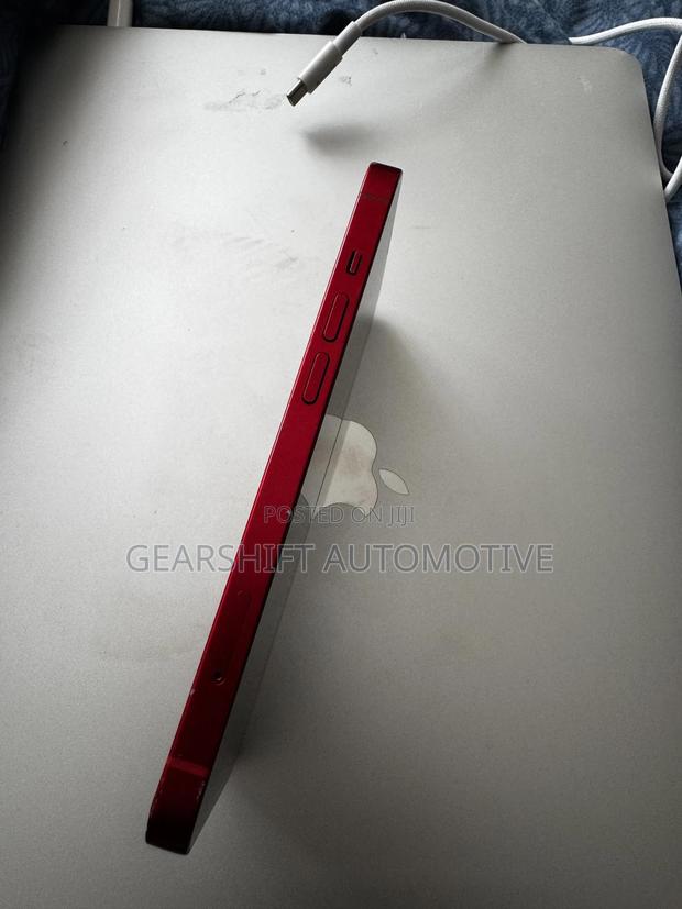 Apple iPhone 13 128 GB Red - thumbnail 4