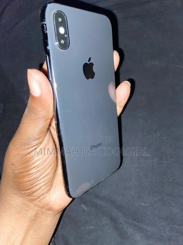 Apple iPhone X 256 GB Black - main view