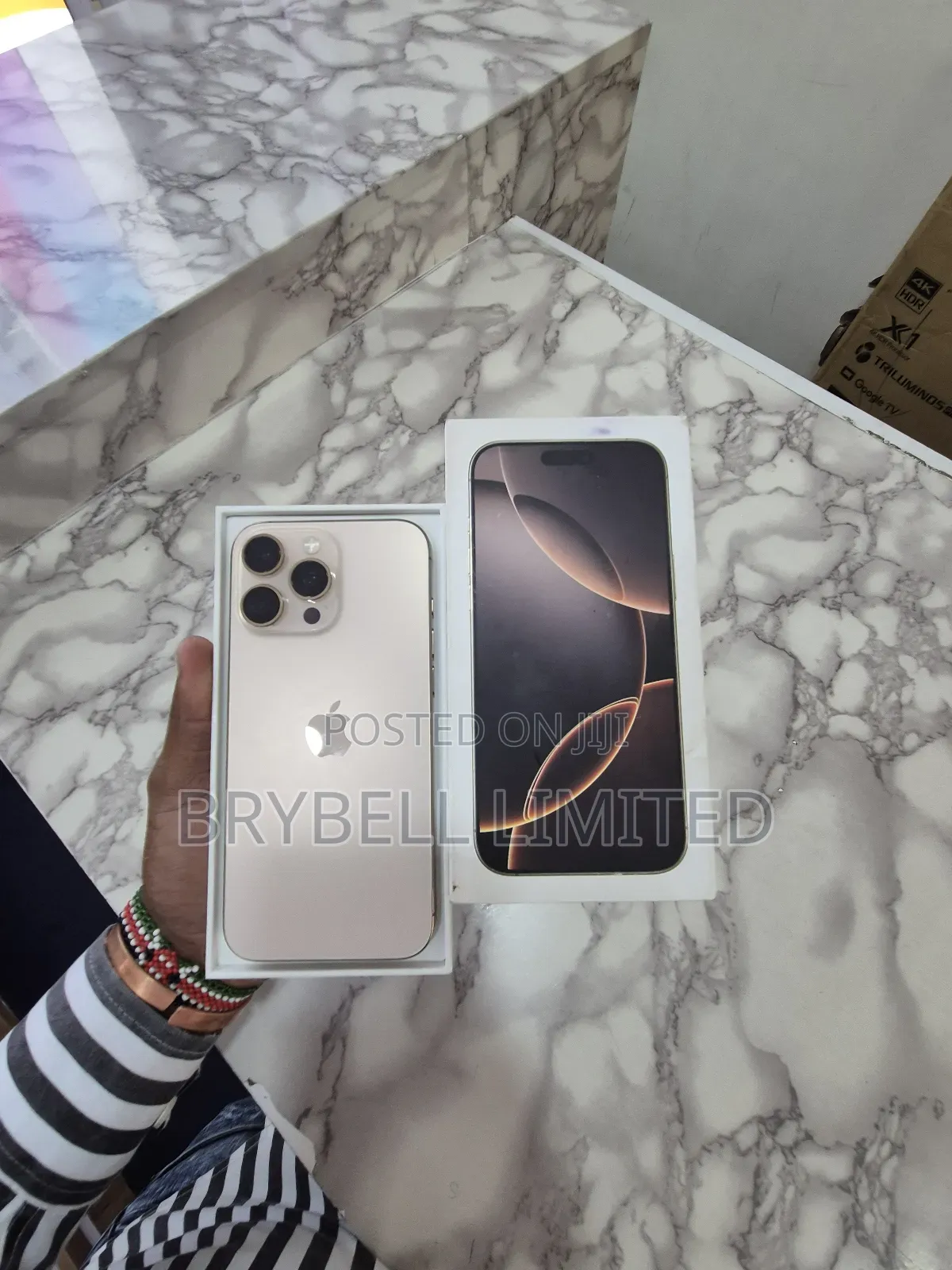 Apple iPhone 16 Pro Max 1 TB Gold