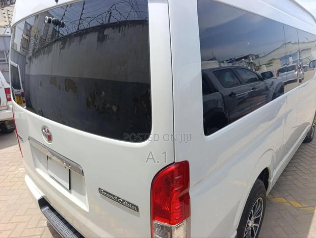 Toyota Grand HiAce 2019 White - thumbnail 6