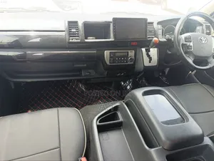 Toyota Grand HiAce 2019 White
