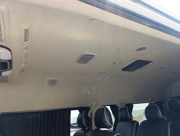 Toyota Grand HiAce 2019 White - thumbnail 5