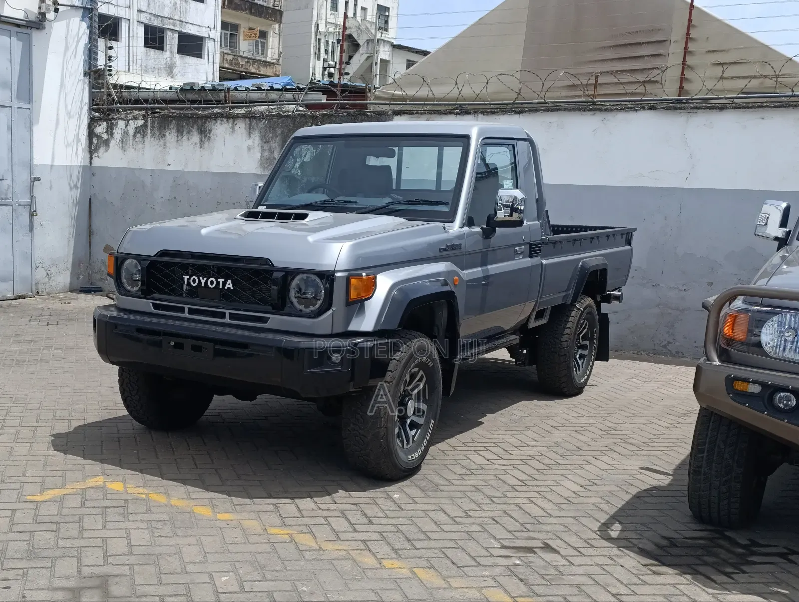 Toyota Land Cruiser 4.0 V6 GXR 2019 Gray