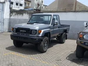 Toyota Land Cruiser 4.0 V6 GXR 2019 Gray