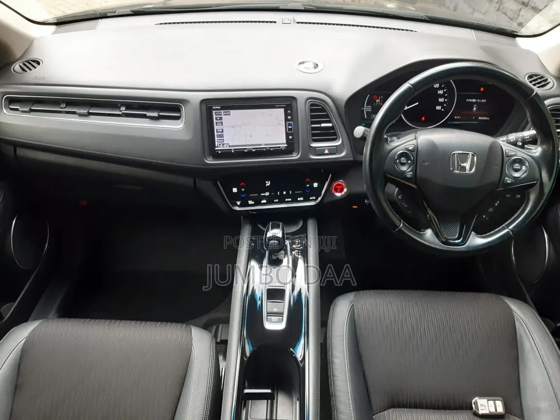 Honda Vezel 1.5 Hybrid 2WD 2018 Black