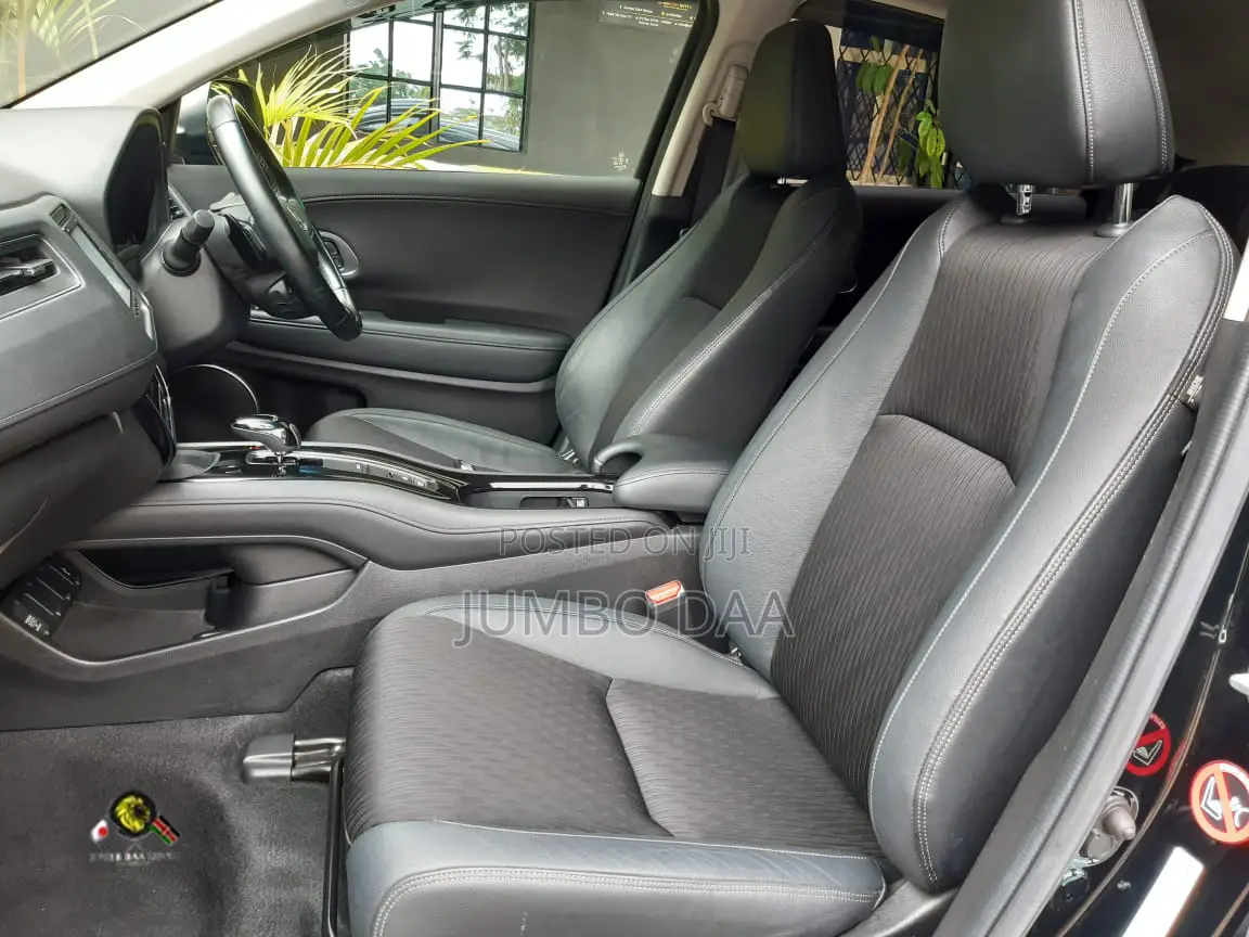 Honda Vezel 1.5 Hybrid 2WD 2018 Black