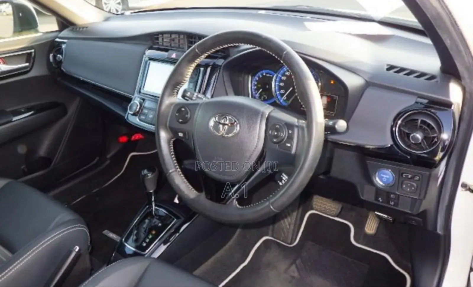 Toyota Corolla Fielder 2019 Pearl