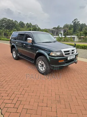Mitsubishi Challenger 2005 Green