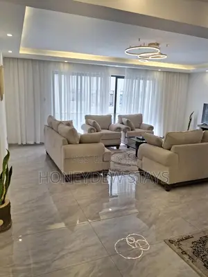 Royal Oaks Residency – Elegant 5br All en-Suite Airbnb in Lavington