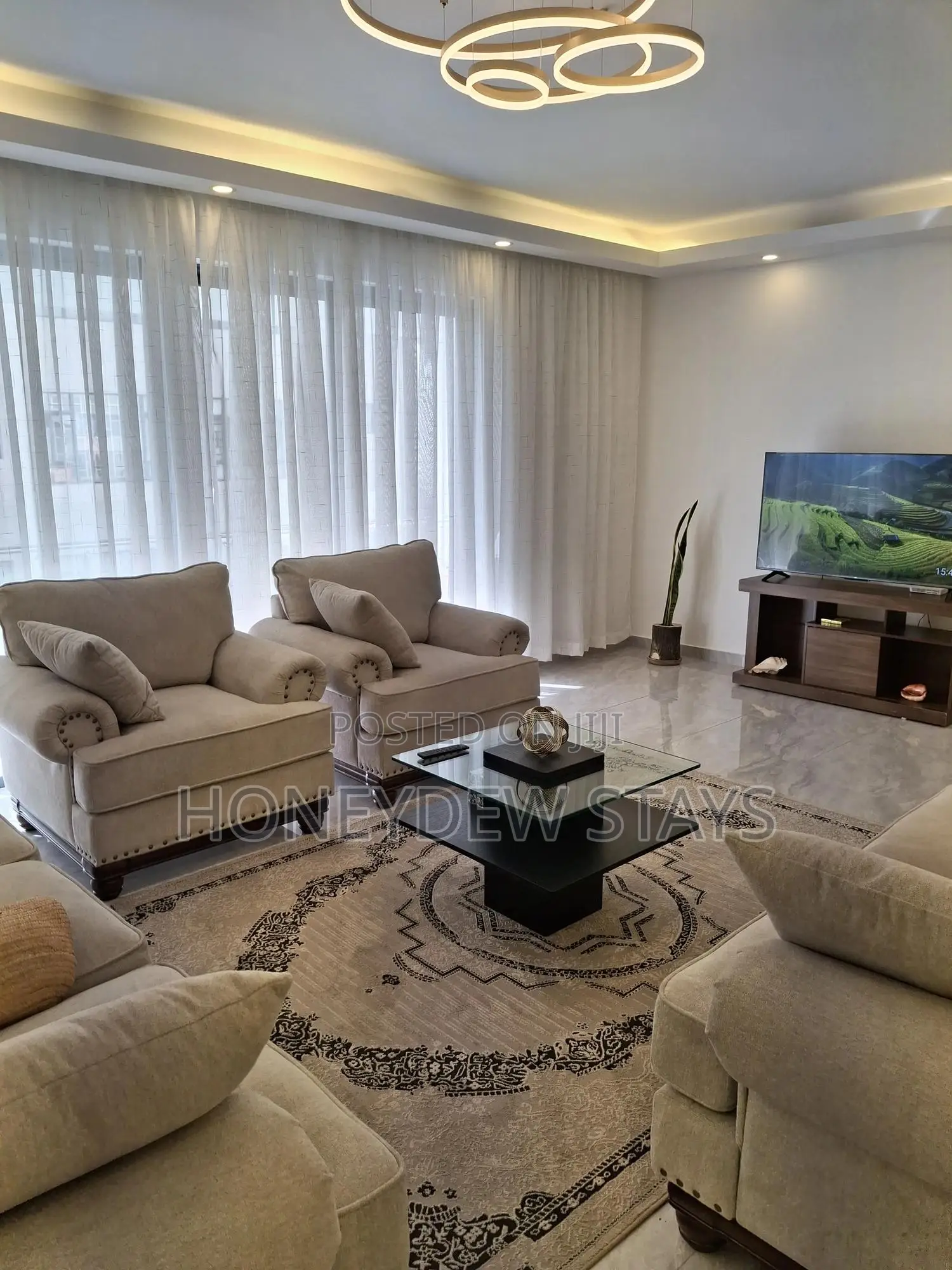 Royal Oaks Residency – Elegant 5br All en-Suite Airbnb in Lavington