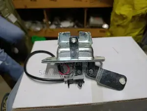 Nissan Caravan/Urvan Boot Lock E25