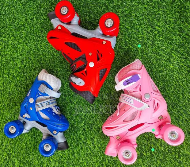 4-Wheeled Skates Shoes –Gn - main view