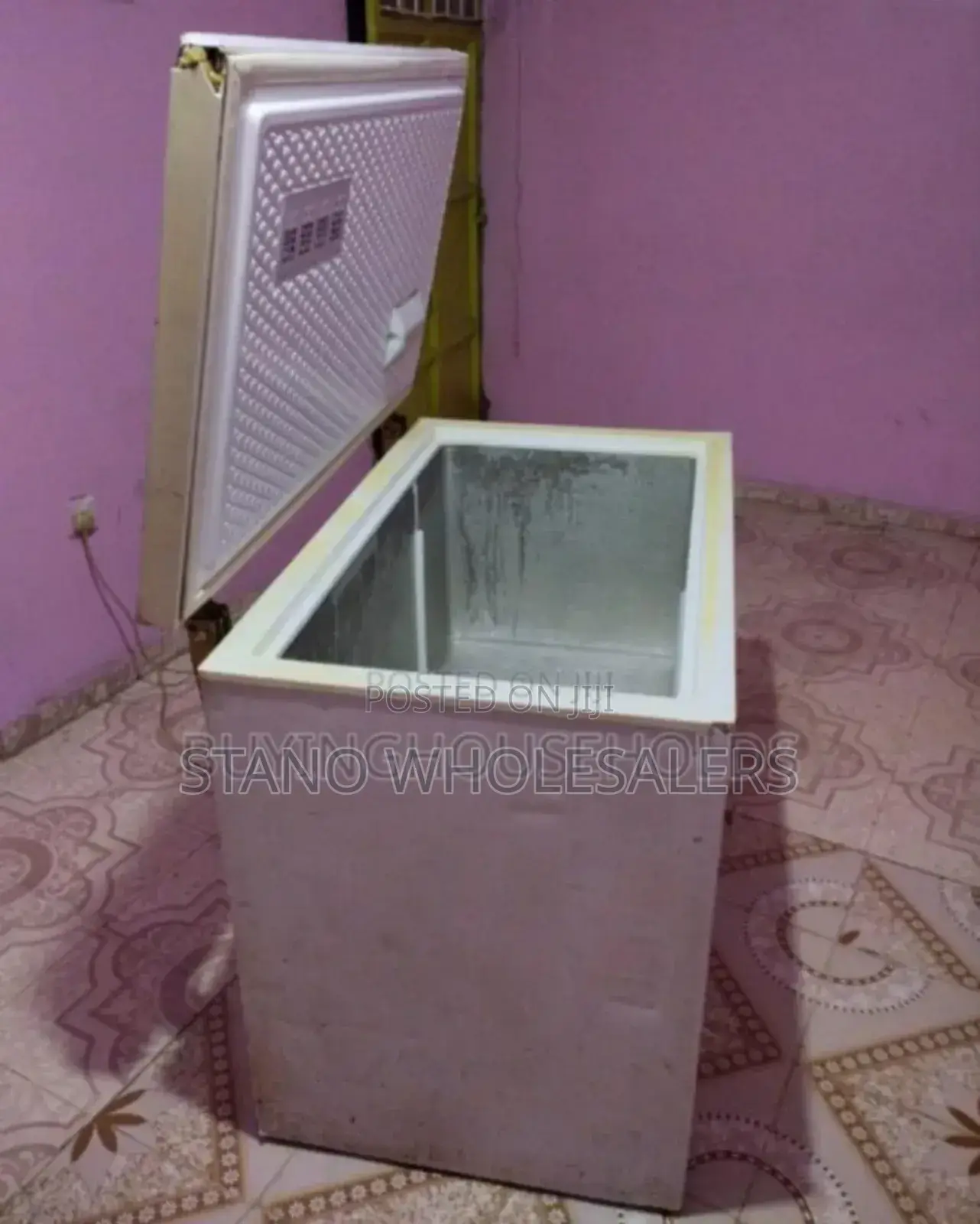 Rebune Chest Freezer 250l. Brand New