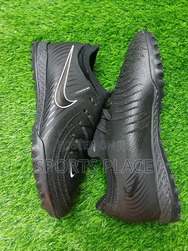 Phantom Gx Dos "Black-on-Black" Tf Football Boots - main view