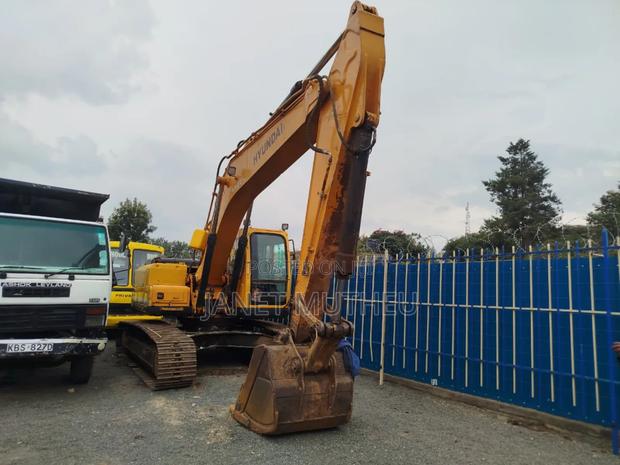 22 Ton Excavator - main view