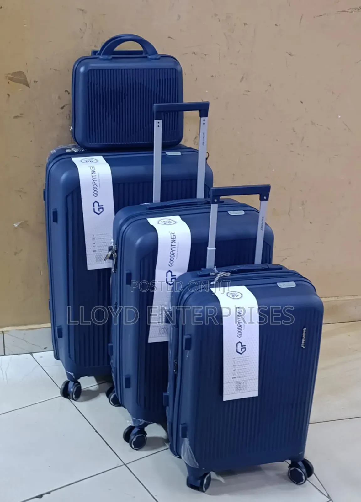 Men 4 in 1 Travel Suit Cases