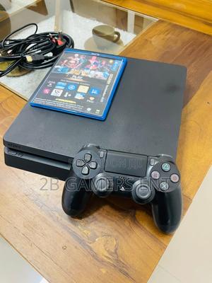 Ps4 Slim (Play Station) - main view