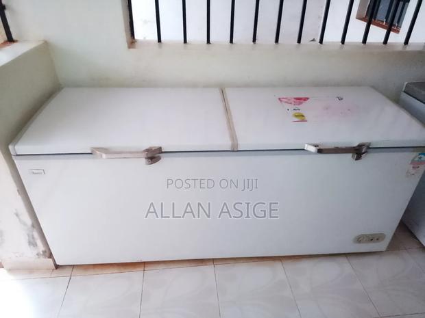 Ramton Chest Freezer 650litre . - thumbnail 5