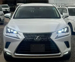 Lexus NX 300 FWD 2018 White