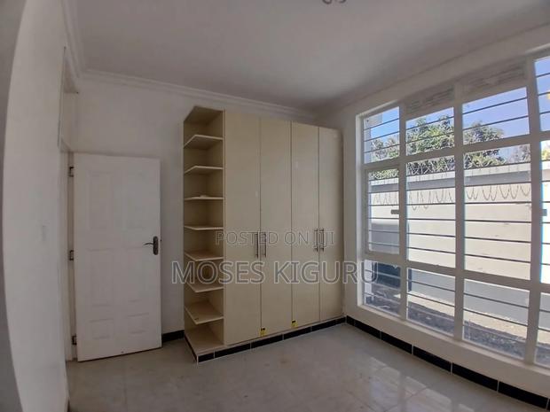 3bdrm Bungalow in Mugutha Estate, Ruiru for sale - thumbnail 9