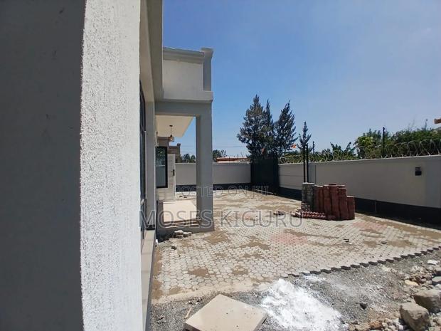 3bdrm Bungalow in Mugutha Estate, Ruiru for sale - thumbnail 11