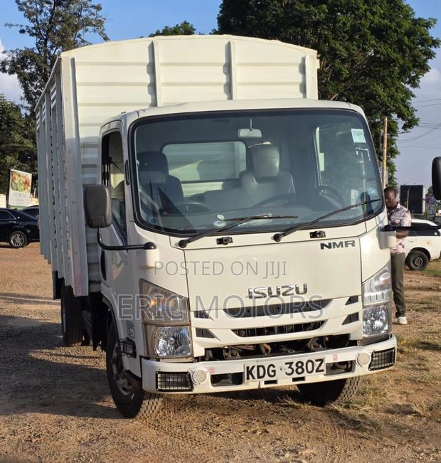 Isuzu NMR 2021 - thumbnail 2