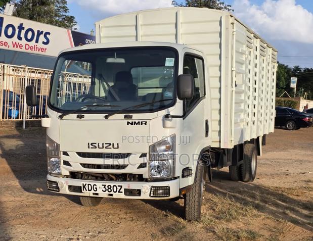 Isuzu NMR 2021