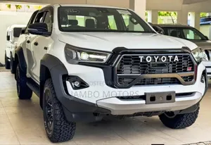 Toyota Hilux Revo Double Cab Deisel 2.8 AWD 2020 White