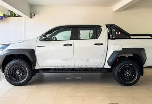 Toyota Hilux Revo Double Cab Deisel 2.8 AWD 2020 White