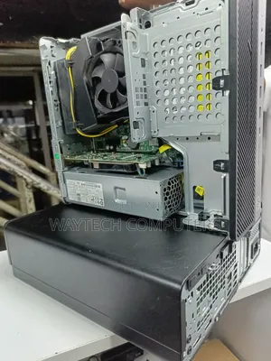 Desktop Computer HP EliteDesk 705 8GB AMD Ryzen 5 SSD 256GB
