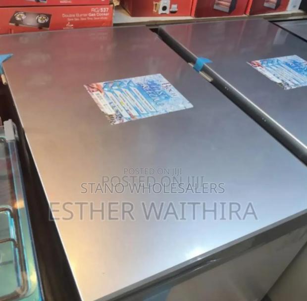 Colour Grey -Roch 316litres Freezer