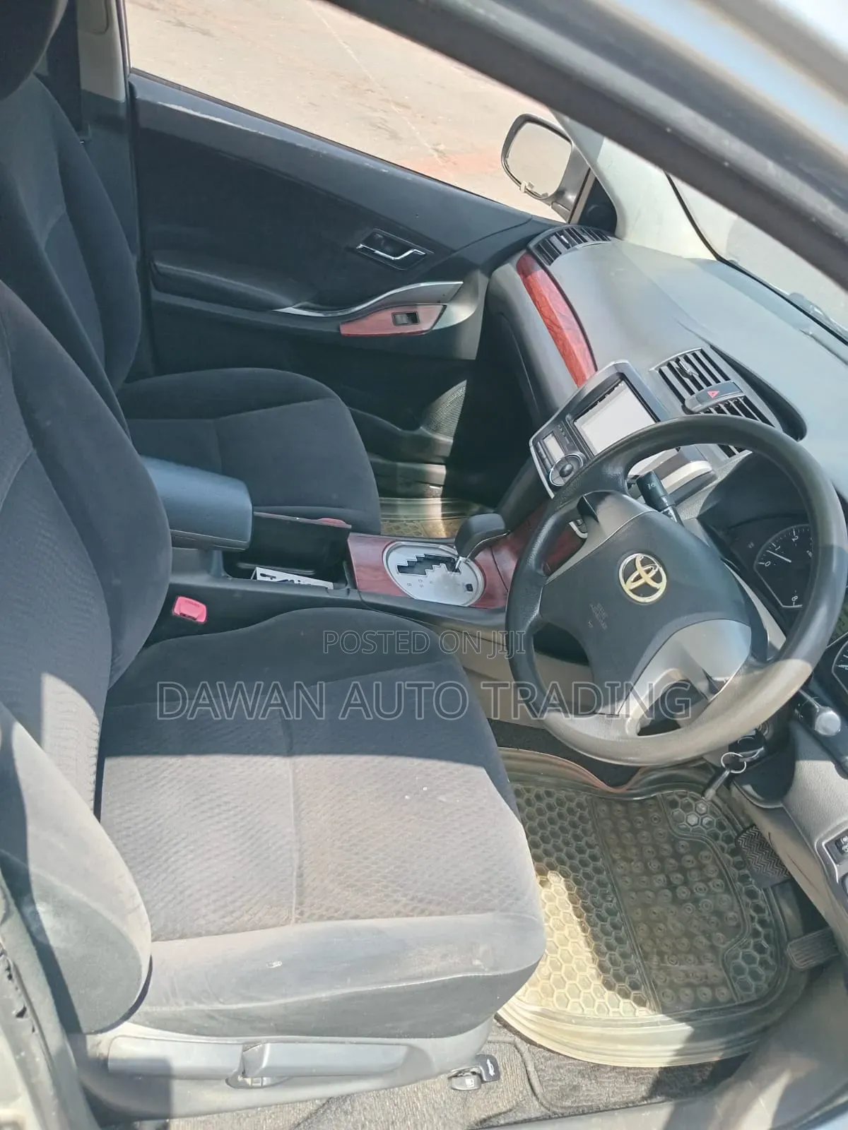 Toyota Premio 2012 Silver