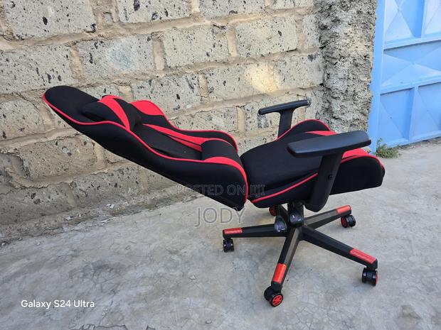 Gaming Chair – Comfort Meets Performance 🎮🔥 - main view