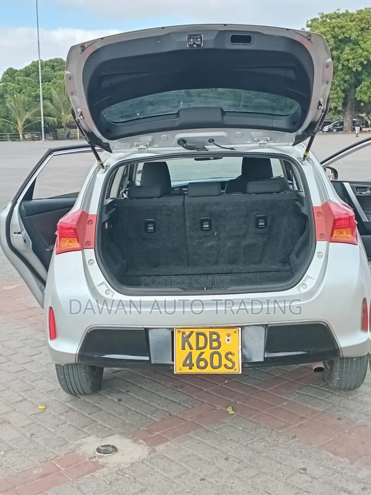 Toyota Auris 2014 Silver