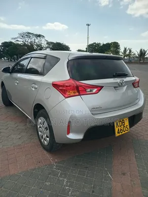 Toyota Auris 2014 Silver