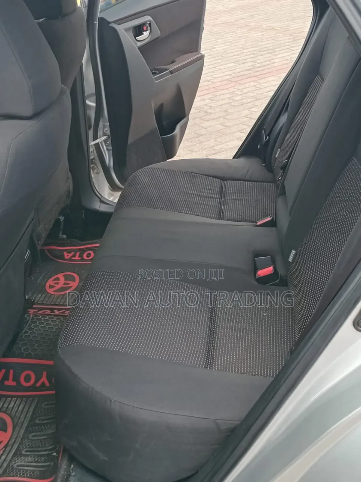 Toyota Auris 2014 Silver
