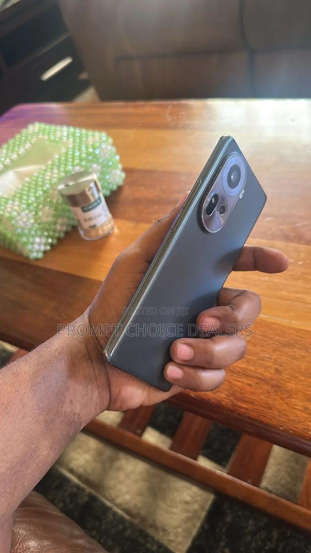 Oppo Reno 10 5G 256 GB Black - thumbnail 4