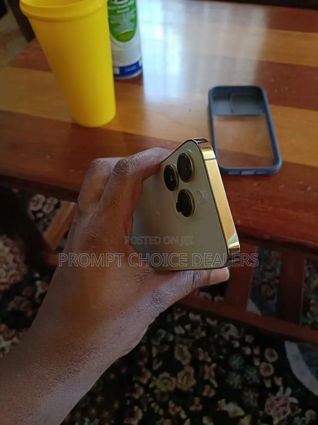 Apple iPhone 14 Pro 256 GB Gold - thumbnail 3