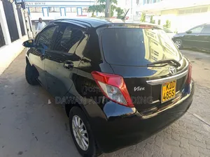 Toyota Vitz 2014 Black