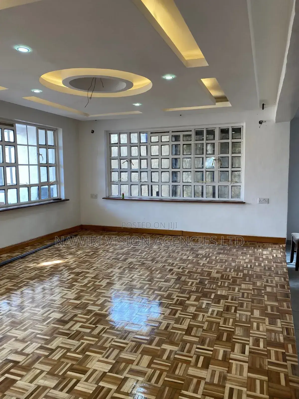 4bdrm Mansion in Airways, Complex Utawala for rent