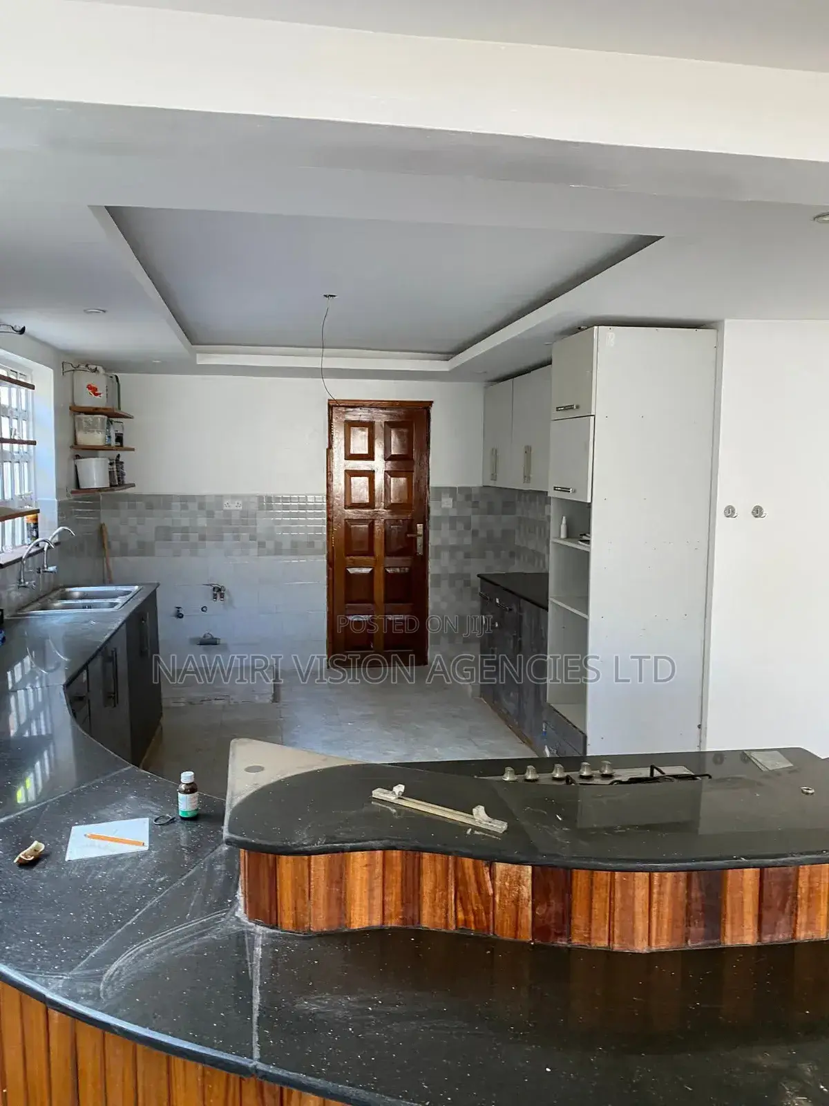 4bdrm Mansion in Airways, Complex Utawala for rent