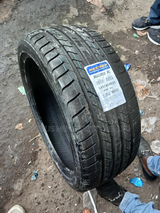 245/40zr20 Maxtrek Tyres