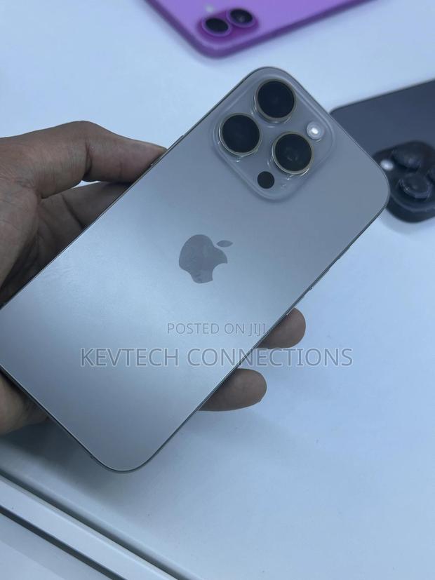 Apple iPhone 16 Pro 128 GB Gray - thumbnail 2