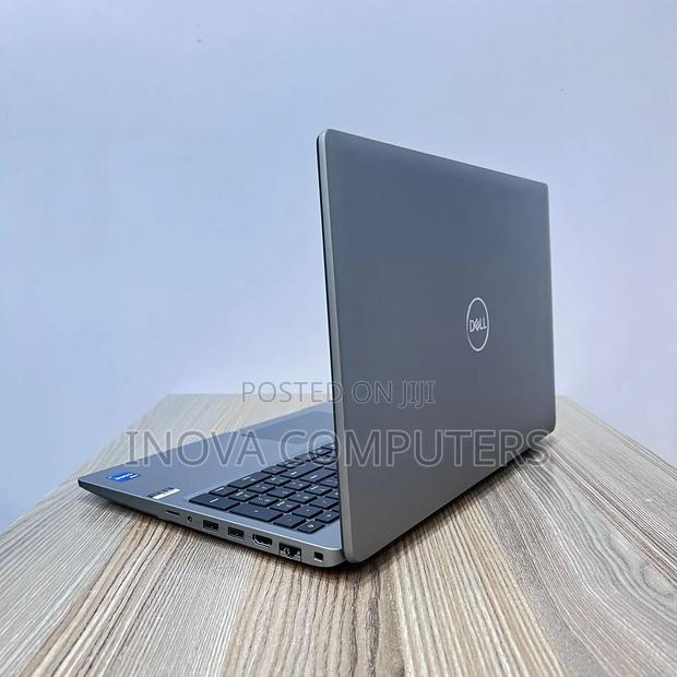 Laptop Dell Precision 3580 16GB Intel Core i7 SSD 512GB - thumbnail 4