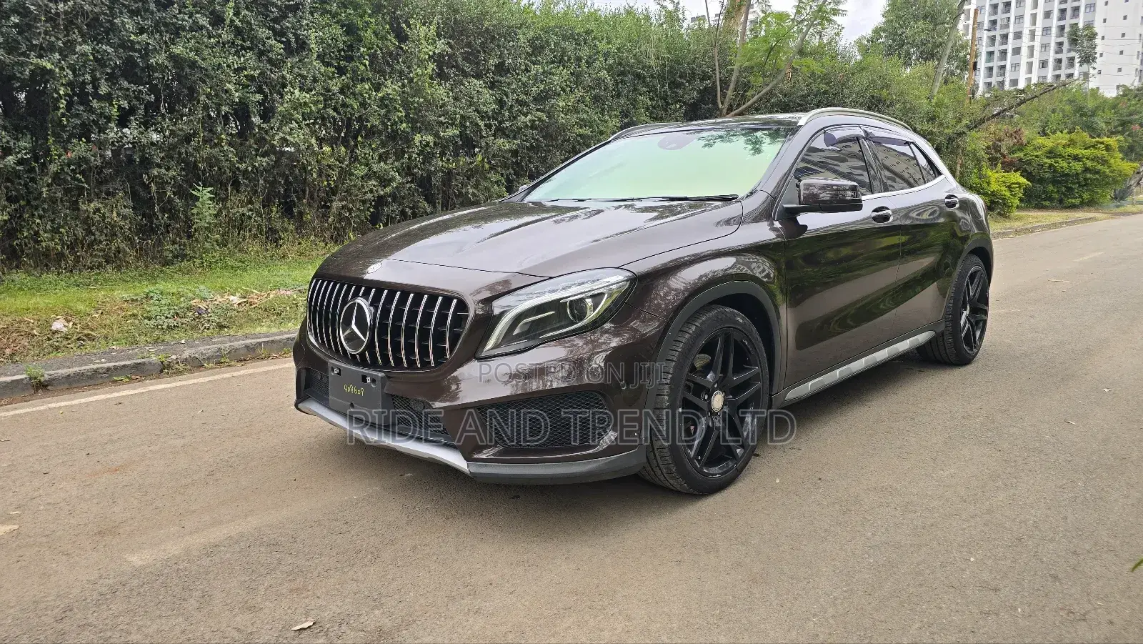 Mercedes-Benz GLA 250 2015 Brown