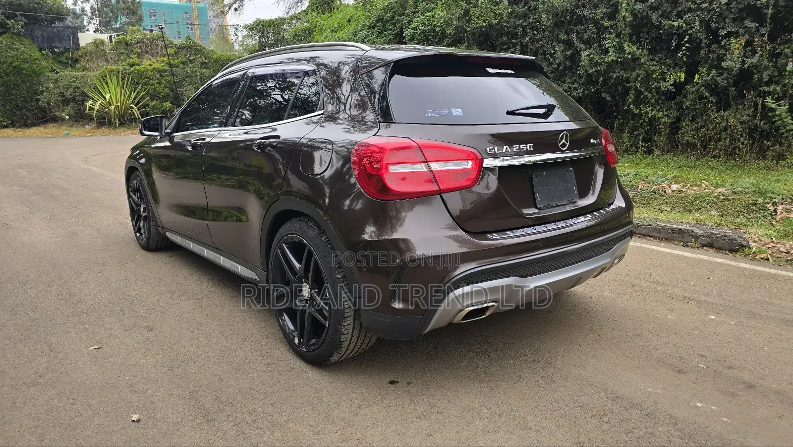 Mercedes-Benz GLA 250 2015 Brown