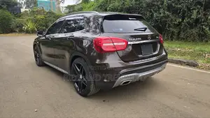 Mercedes-Benz GLA 250 2015 Brown