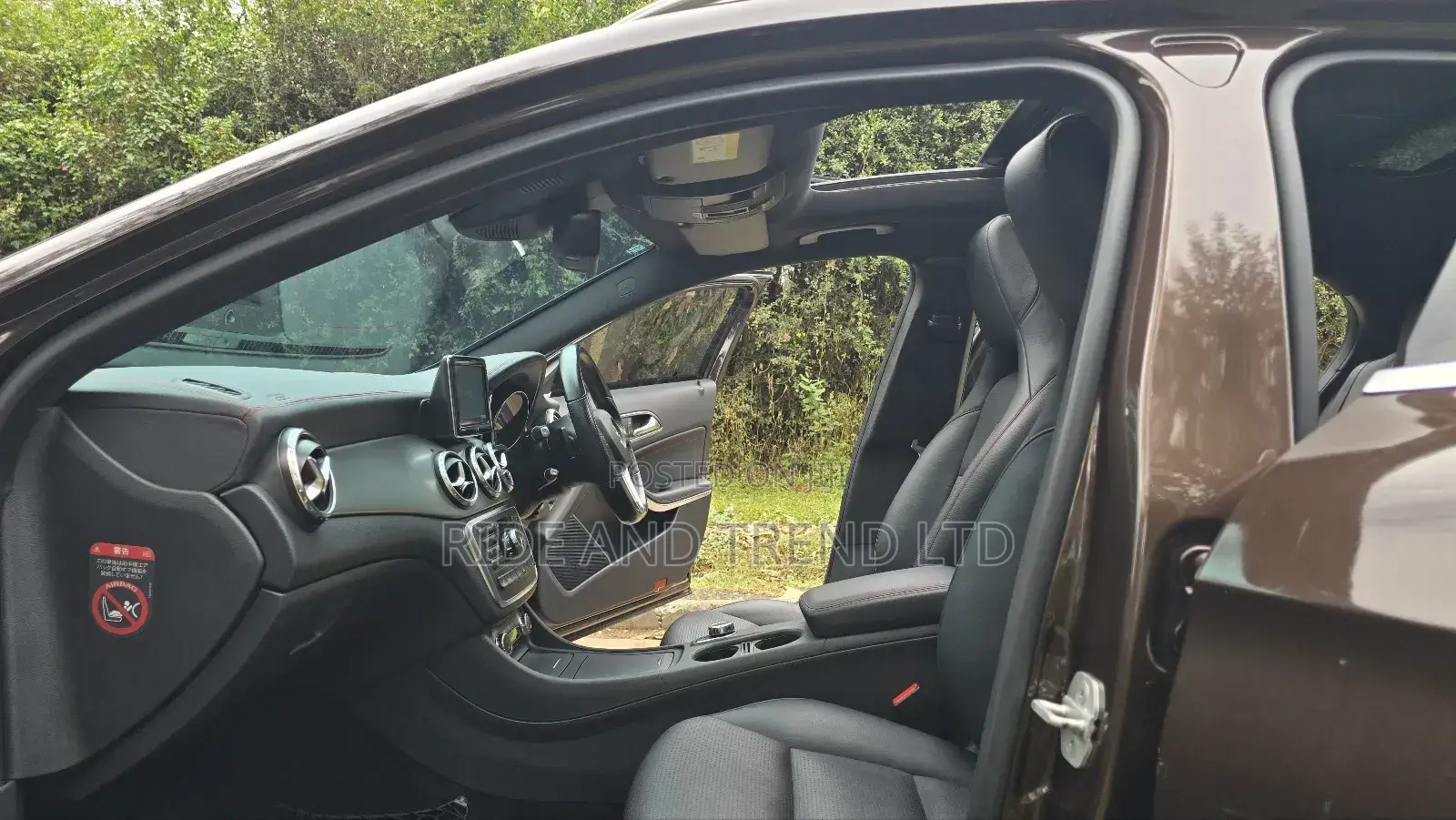 Mercedes-Benz GLA 250 2015 Brown